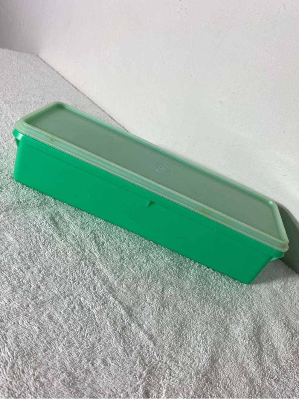 Vintage Tupperware Green Jadeite Celery Keeper Vegetable Storage Crisper W Lid